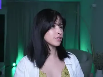 anniehillofficial_ Image 12