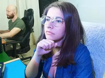 holly_and_honey_69's Thumb Image